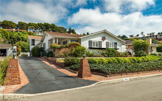 2820 Via De La Guerra, Palos Verdes Estates, California 90274, 3 Bedrooms Bedrooms, ,3 BathroomsBathrooms,Residential,Sold,Via De La Guerra,PV21224574