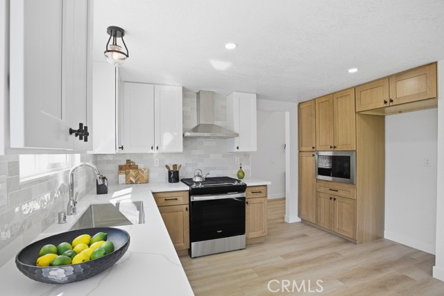 Detail Gallery Image 16 of 52 For 1069 Belleza St, Camarillo,  CA 93012 - 2 Beds | 2 Baths