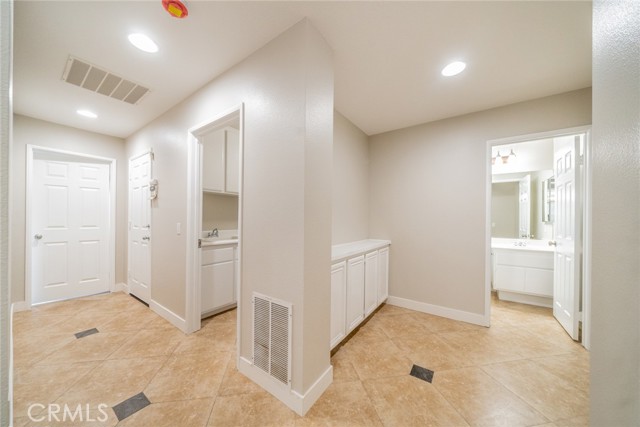 Detail Gallery Image 12 of 60 For 1536 Chestnut Cir, Corona,  CA 92881 - 5 Beds | 4 Baths