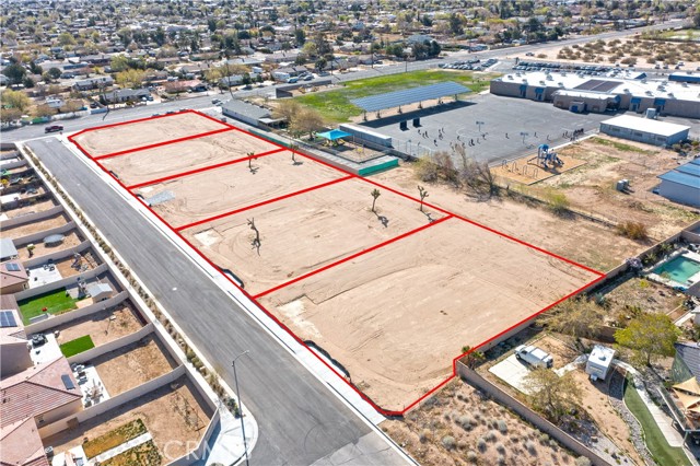 Detail Gallery Image 1 of 13 For 4 Valencia St, Hesperia,  CA 92345 - – Beds | – Baths