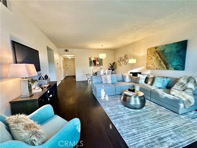 Detail Gallery Image 7 of 20 For 4242 Stansbury Ave #203,  Sherman Oaks,  CA 91423 - 2 Beds | 2 Baths