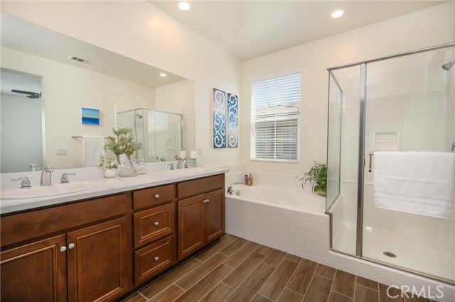 40338 Calle Real, Murrieta CA: https://media.crmls.org/medias/d113a37b-4512-42d0-bdc0-0666b7a3ea3a.jpg