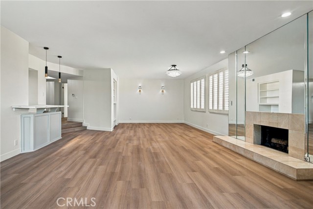 17140 Burbank, 207 photo 3