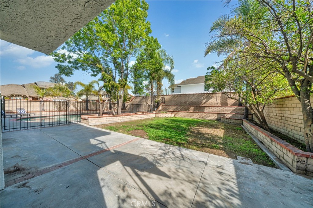 890 San Nicholas Drive