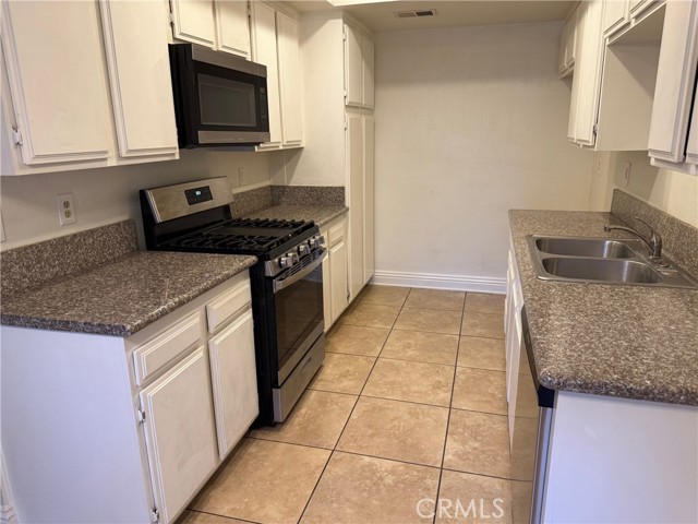 12420 Mount Vernon Avenue, Grand Terrace CA: https://media.crmls.org/medias/d1154342-3fc9-428a-9fd9-80a777f1b092.jpg
