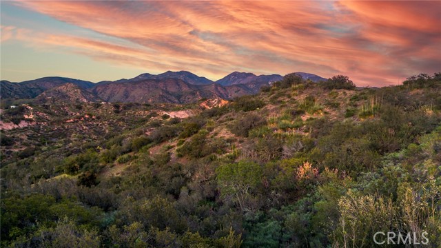 Detail Gallery Image 19 of 21 For 19942 Summit Trail Rd, Trabuco Canyon,  CA 92679 - 6 Beds | 6/2 Baths
