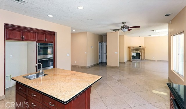 Detail Gallery Image 20 of 45 For 13030 Caspian, Victorville,  CA 92395 - 4 Beds | 3 Baths