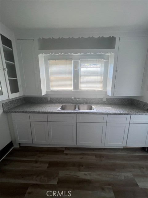 157 153-155 S Laurel Street, Ventura CA: https://media.crmls.org/medias/d117e101-825b-46ce-a4ad-97a40a369b99.jpg