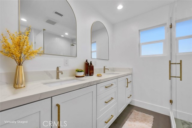 2975 Riverside Drive, Chino CA: https://media.crmls.org/medias/d1183c66-5615-46e0-bb48-bef2fefa0d84.jpg