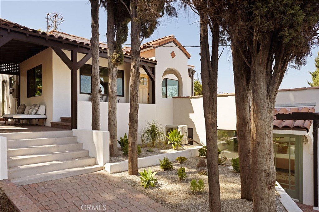 479 Crane Boulevard