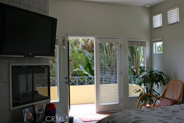 655 Longfellow Avenue, Hermosa Beach, California 90254, 3 Bedrooms Bedrooms, ,2 BathroomsBathrooms,Residential,Sold,Longfellow,S12012664