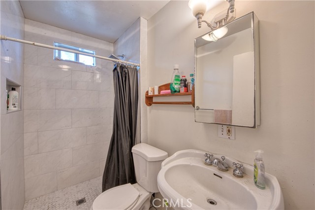 4430 W 166th Street, Lawndale CA: https://media.crmls.org/medias/d1193bb5-1ce1-411c-8920-882cb719868c.jpg