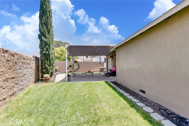 34510 Avenue B, Yucaipa CA: https://media.crmls.org/medias/d119c848-3601-41e6-bde4-2e1ac3cf0dbd.jpg
