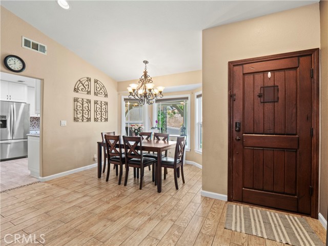 Detail Gallery Image 5 of 40 For 15242 Poppy Meadow St, Canyon Country,  CA 91387 - 3 Beds | 3 Baths