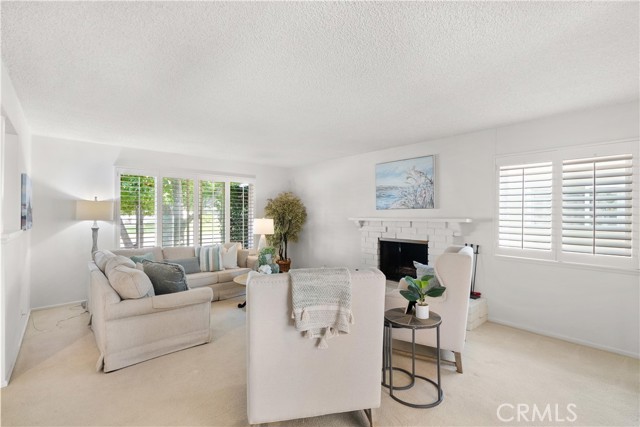 Detail Gallery Image 3 of 43 For 3144 Madeira Ave, Costa Mesa,  CA 92626 - 4 Beds | 2 Baths