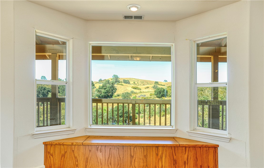 Detail Gallery Image 11 of 67 For 4425 Coyote Creek Ln, Creston,  CA 93432 - 4 Beds | 4/2 Baths