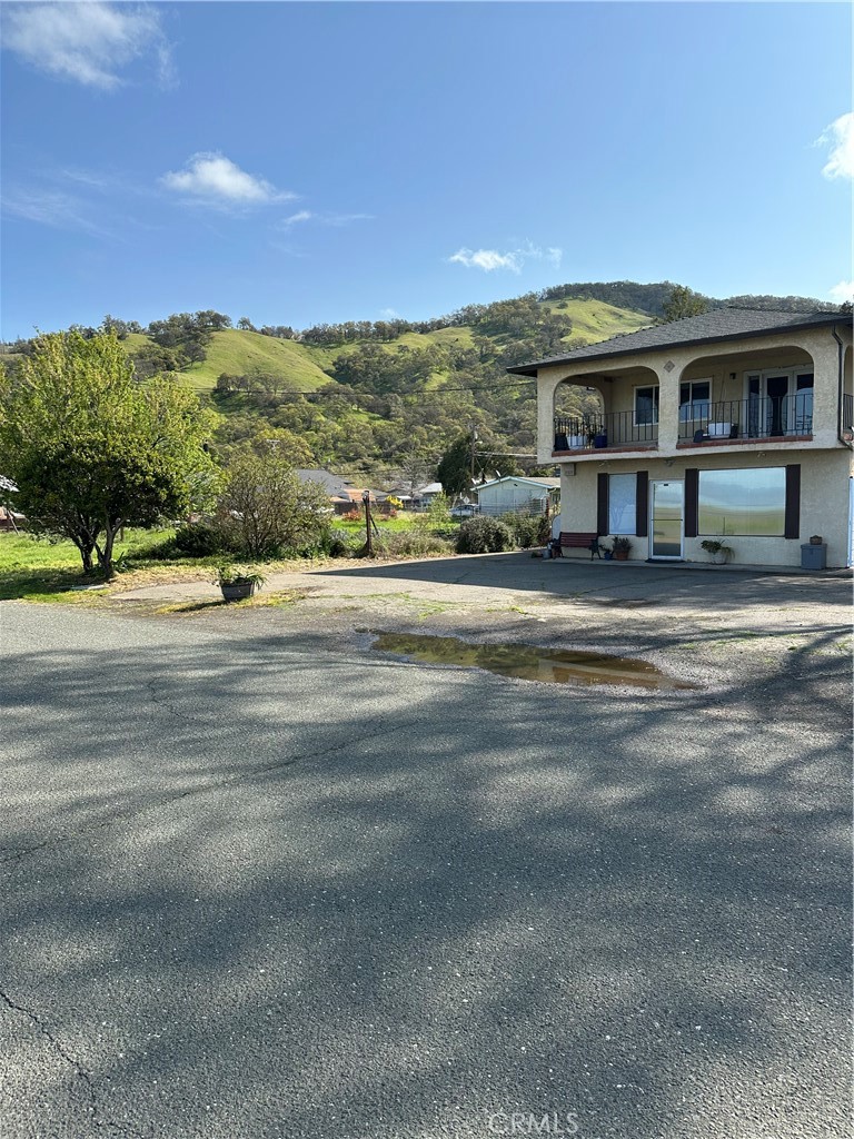 6896 Frontage Road