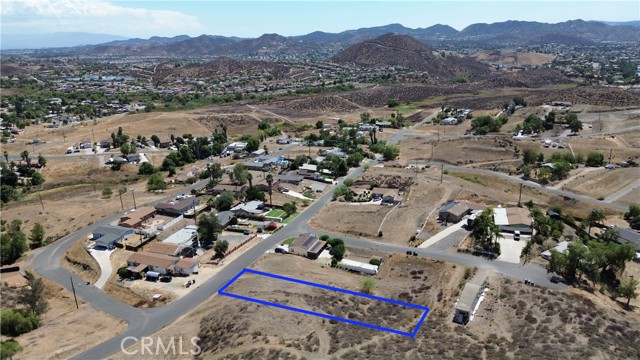 28495 Hampshire Drive, Menifee CA: https://media.crmls.org/medias/d11b3335-5994-4367-ae5b-e57eb25f8153.jpg