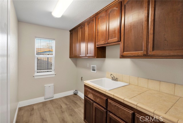 Detail Gallery Image 15 of 44 For 14305 Bochee, Apple Valley,  CA 92307 - 4 Beds | 3 Baths