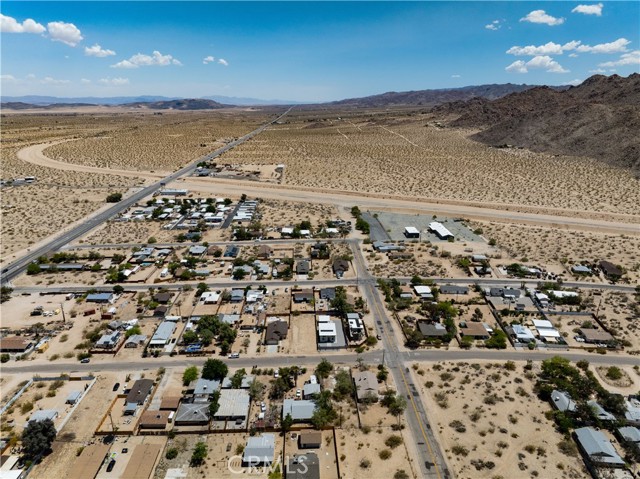 62008 Mountain View Circle, Joshua Tree CA: https://media.crmls.org/medias/d11d38f7-0f0a-4658-82c9-a814c34660cb.jpg