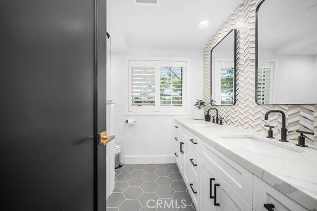 Image 55 of 75 For 3116 Armourdale Avenue