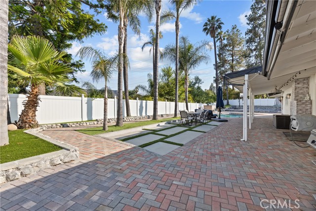 Detail Gallery Image 24 of 28 For 4506 El Abaca Pl, Tarzana,  CA 91356 - 4 Beds | 2/1 Baths