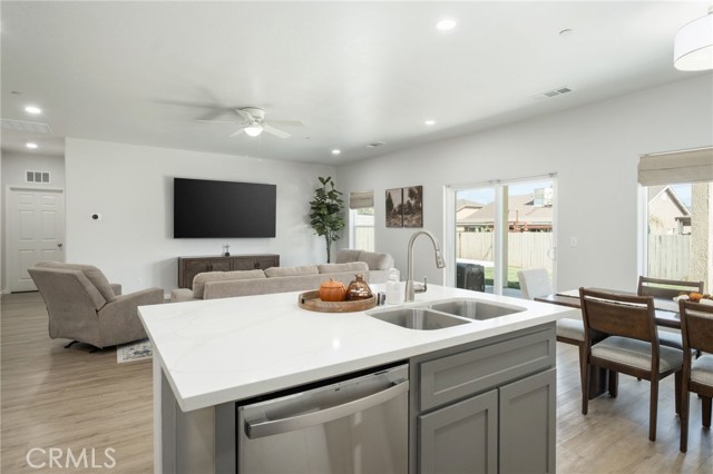 Detail Gallery Image 13 of 31 For 775 775 Kimball Ln, Hanford,  CA 93230 - 3 Beds | 5 Baths