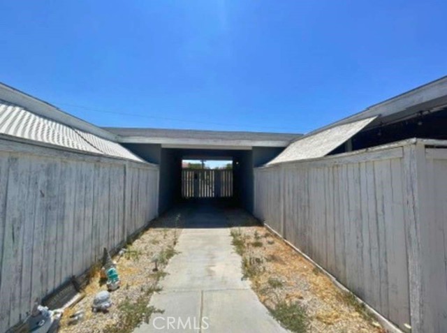 16628 Victor Street, Victorville CA: https://media.crmls.org/medias/d11df259-8f32-4349-950b-5b93e49a5e72.jpg