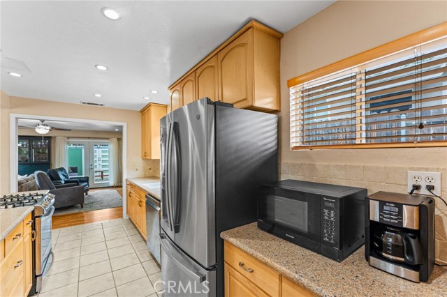 511 Mariposa Street, La Habra CA: https://media.crmls.org/medias/d11e7972-befc-4053-8d35-4137a449a5b1.jpg