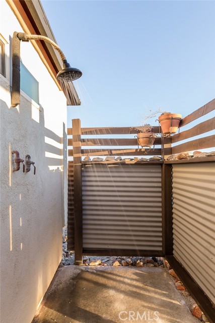 65645 Saturn Road, Joshua Tree CA: https://media.crmls.org/medias/d11e919f-f4c0-4956-abcc-c6d9d8653aed.jpg