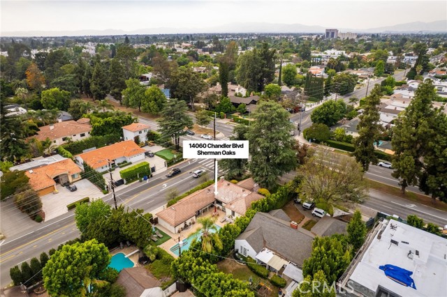 Detail Gallery Image 43 of 55 For 14060 Chandler Bld, Sherman Oaks,  CA 91401 - 3 Beds | 2 Baths