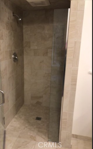 https://media.crmls.org/medias/d11f00f8-ba36-4b5e-9b74-878f7d1bf063.jpg?preset=X-Large