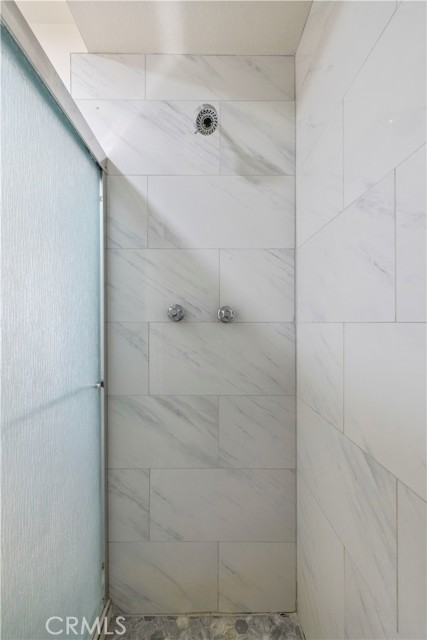 Detail Gallery Image 32 of 55 For 18900 Ledan St, Northridge,  CA 91324 - 4 Beds | 2 Baths