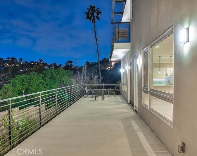 Detail Gallery Image 31 of 43 For 2608 Corralitas Dr, Silver Lake Los Angeles,  CA 90039 - 3 Beds | 2/1 Baths