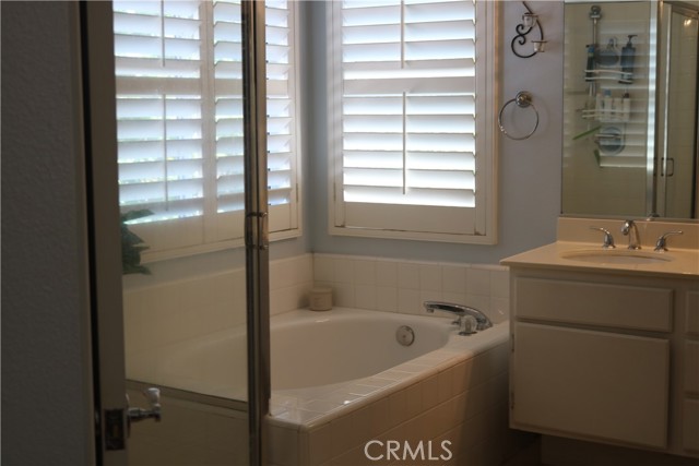 15 Tavella, Lake Forest CA: https://media.crmls.org/medias/d12067af-db93-433c-b618-e084ce4d92d4.jpg
