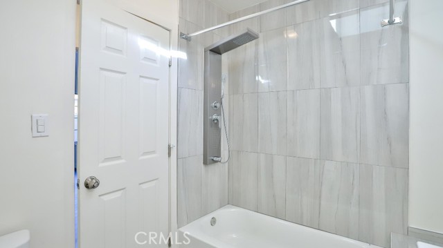 515 S Van Ness Avenue, Santa Ana CA: https://media.crmls.org/medias/d120d98f-e9dd-4b0b-a6a8-f73fe829f4e1.jpg