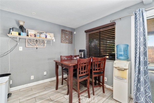 Detail Gallery Image 10 of 30 For 645 E King St, Rialto,  CA 92376 - 4 Beds | 2 Baths