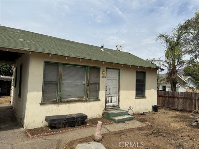 Detail Gallery Image 1 of 4 For 10619 Nassau Ave, Sunland,  CA 91040 - 2 Beds | 1 Baths