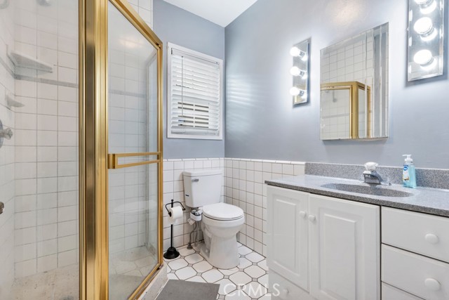 Detail Gallery Image 15 of 31 For 1640 N Lincoln, Burbank,  CA 91506 - 4 Beds | 2 Baths