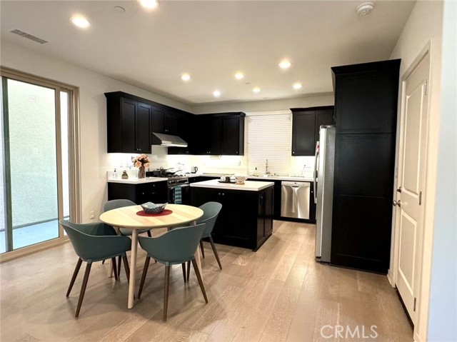 129 Excursion, Irvine CA: https://media.crmls.org/medias/d121f215-5b84-469c-b9fb-ef11cd1b4ed3.jpg