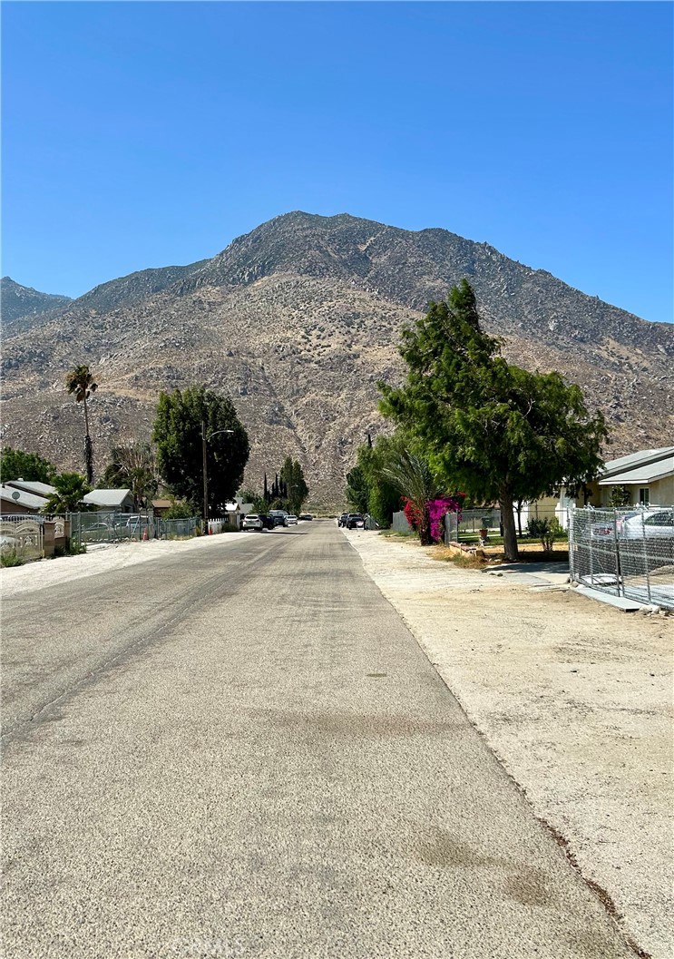 https://media.crmls.org/medias/d12236bb-3302-493b-9648-74ead87ab3ac.jpg?preset=X-Large