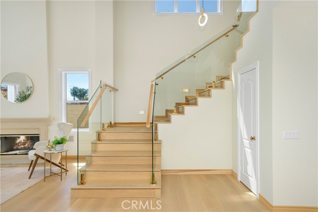 3318 Durham Court, Burbank CA: https://media.crmls.org/medias/d1232e50-3a3d-44b2-a235-8924016fbacd.jpg