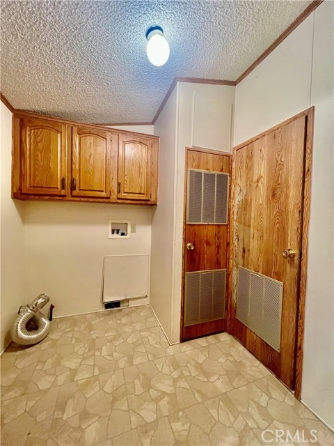 24600 Mountain Ave, Hemet CA: https://media.crmls.org/medias/d123ab47-4663-420c-a19d-95a9b833c1d7.jpg