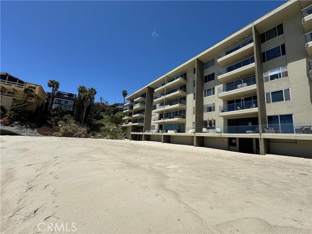 Detail Gallery Image 3 of 24 For 31755 Coast Highway #406, Laguna Beach,  CA 92651 - 2 Beds | 2 Baths