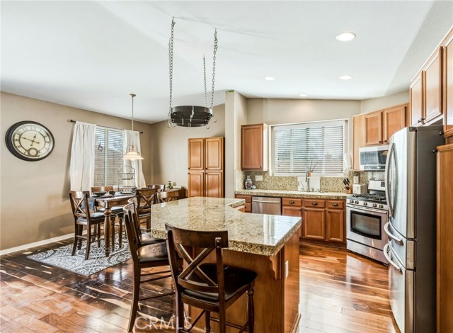 Detail Gallery Image 14 of 29 For 21736 Protea Ct, Wildomar,  CA 92595 - 4 Beds | 3 Baths