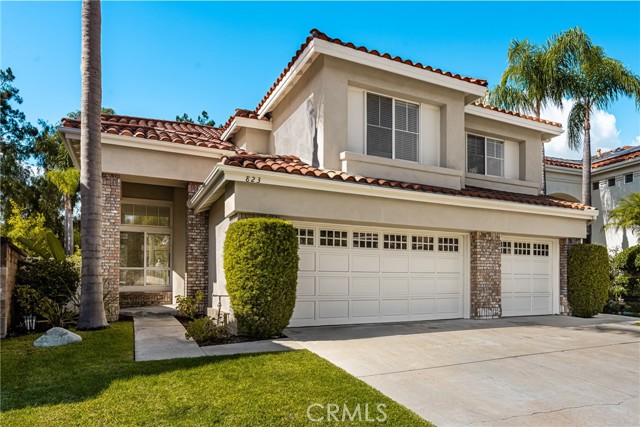 Detail Gallery Image 3 of 45 For 823 S Parkglen Pl, Anaheim Hills,  CA 92808 - 4 Beds | 3/1 Baths