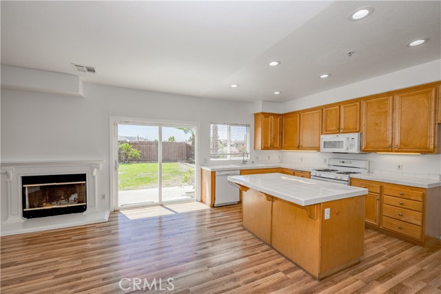 Detail Gallery Image 6 of 20 For 13056 Hagar St, Sylmar,  CA 91342 - 4 Beds | 3 Baths