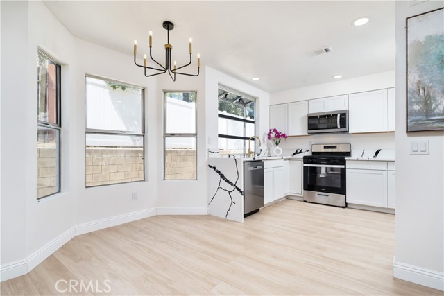 Detail Gallery Image 6 of 36 For 23760 Timber Bluff Ct, Moreno Valley,  CA 92557 - 4 Beds | 2/1 Baths