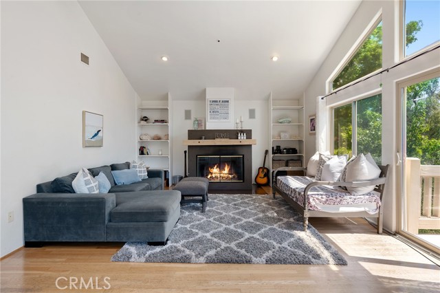 1733 Arteique Rd, Topanga CA: https://media.crmls.org/medias/d125d21e-d264-4721-be3f-d33ba25f5f9f.jpg