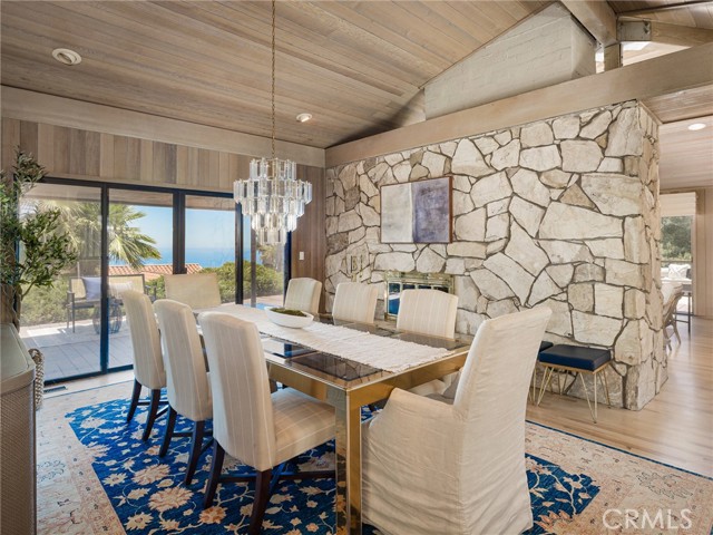 3423 Newridge Drive, Rancho Palos Verdes CA: https://media.crmls.org/medias/d125ea32-191a-4be1-9393-0166ac049270.jpg
